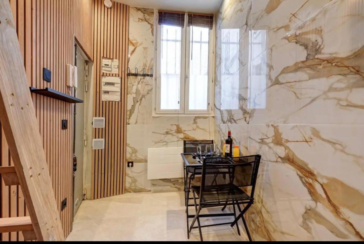 Cosy Inside Batignolles - L60 * Parigi