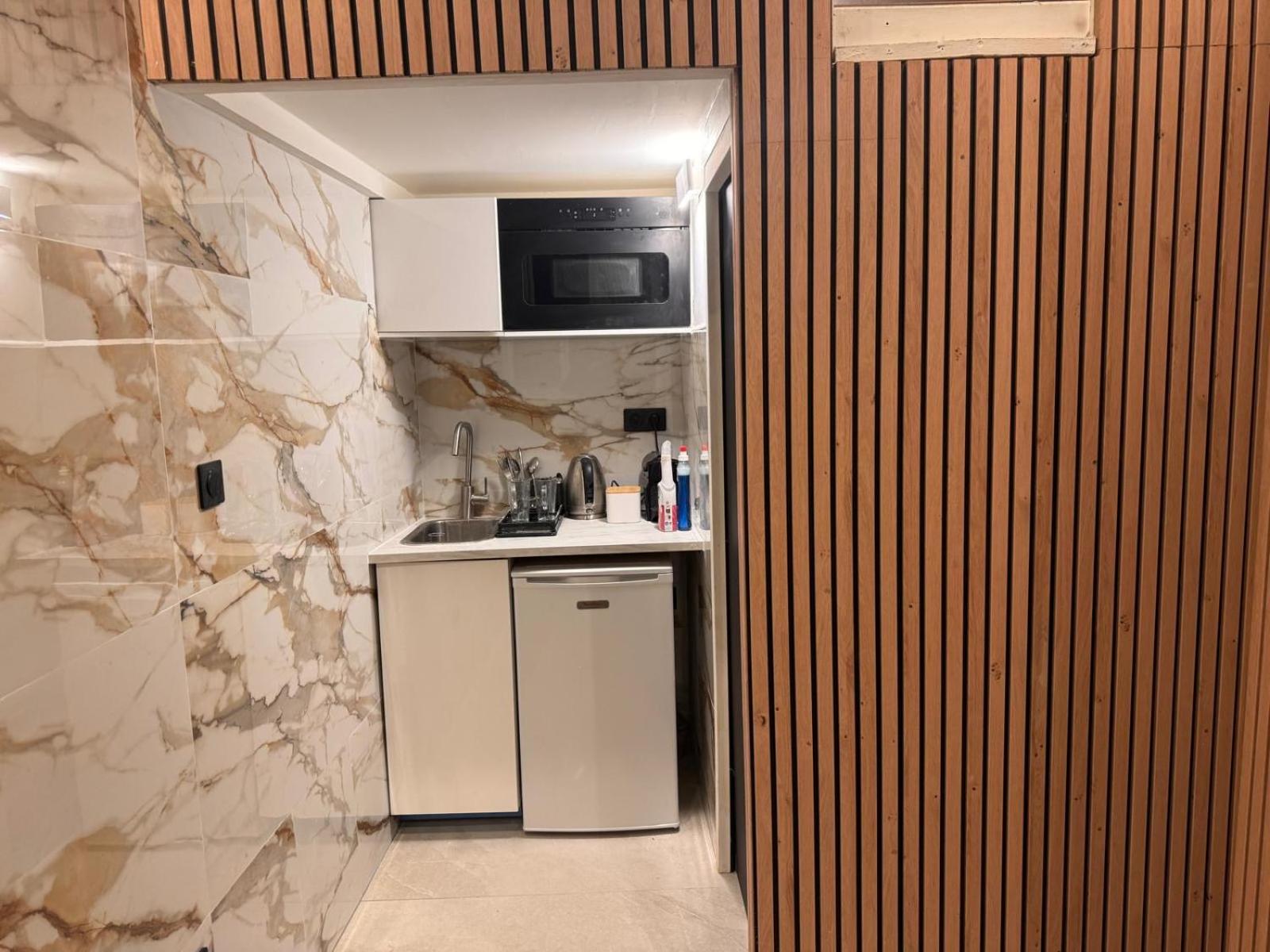 Cosy Inside Batignolles - L60 Appartamento Parigi