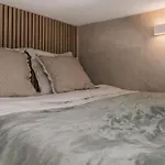 Cosy Room Inside Batignolles - L60